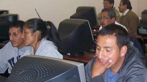El Bachillerato a distancia es una opción de estudio. Foto: cortesía Municipio de Quito
