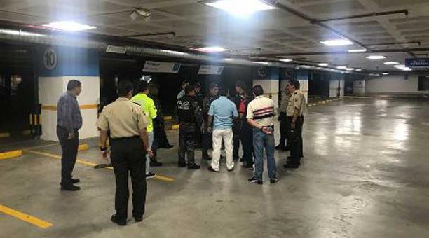 Unidades especializadas registraron las instalaciones del centro comercial. Foto: cortesía Policía Nacional