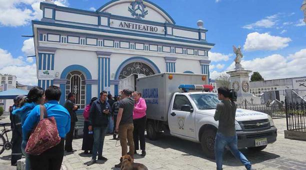 El cuerpo de la joven fue llevado a la morgue de Riobamba, para la autopsia. Foto: Cristina Márquez / ÚN