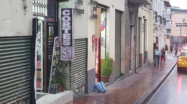 Los salones de belleza se ubican a lo largo de la calle Montúfar, en el Centro. Foto: Evelyn Jácome / ÚN