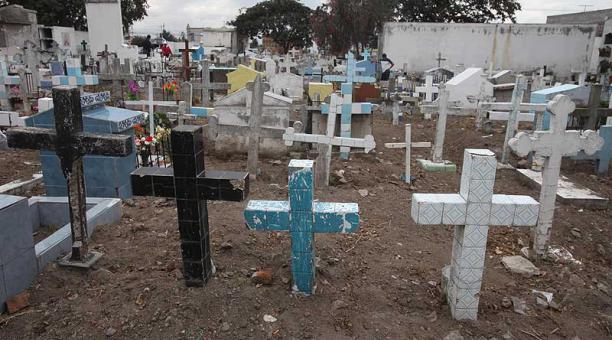Calderón  tiene 10 cementerios y cinco de ellos fueron investigados a fondo.