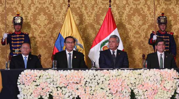 Los presidentes de Perú, Martín Vizcarra, y de Ecuador, Lenín Moreno, se reunieron en el Palacio de Gobierno. Foto: Julio Estrella / ÚN