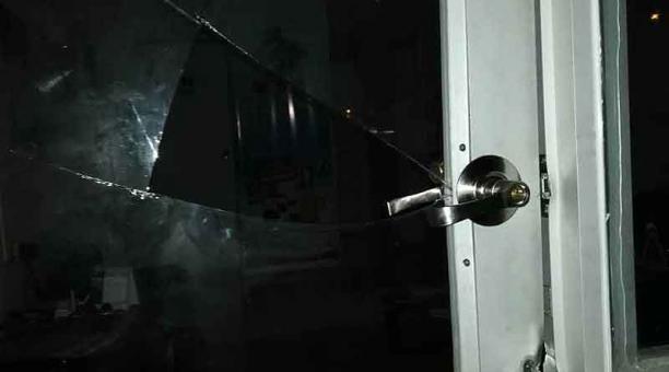 La puerta del local fue manipulada. Foto: cortesía Policía Nacional