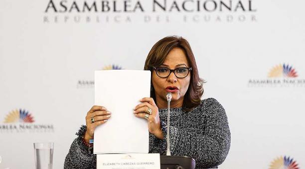 Según los mensajes difundidos en redes sociales, Elizabeth Cabezas habría cobrado de manera ilegal aportaciones en su etapa de concejala en el Municipio de Quito. Foto: EFE