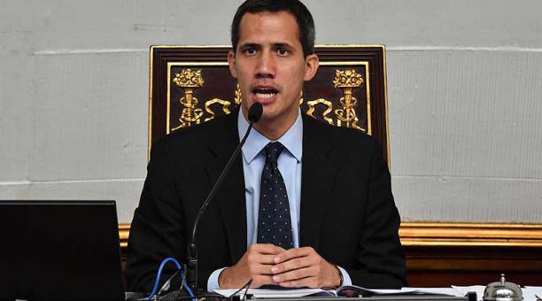 Juan Guaidó encabezó la sesión parlamentaria en que fueron aprobadas las nominaciones. Foto: AFP