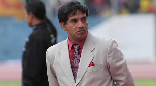 El DT Renato Salas anunció su decisión luego de que la FEF anunciara que la 'AKD' no participará en la Copa Ecuador. Foto: archivo / ÚN