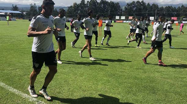 Los jugadores del Independiente del Valle en una práctica en Chillo, Jijón. Foto: archivo / ÚN