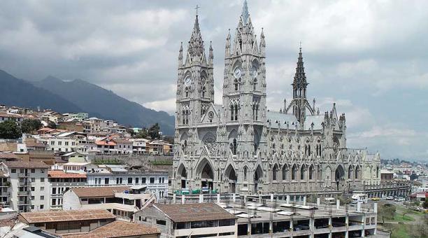La Basílica del Voto Nacional resalta en la parte alta del Centro Histórico quiteño. Foto: archivo / ÚN