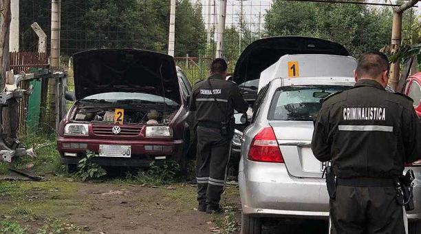 La Policía encontró carros que fueron robados en diferentes sectores de Quito. Foto: Eduardo Terán / ÚN