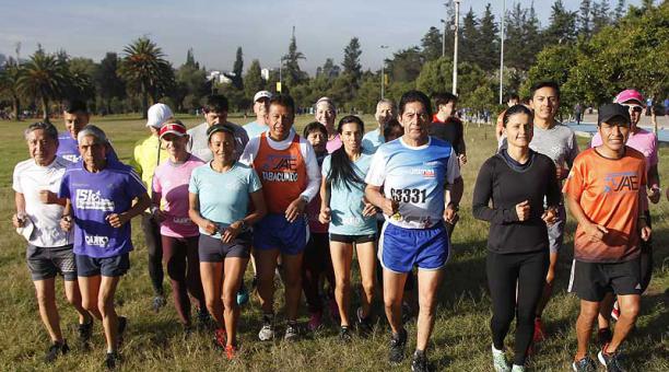 Los atletas se siguen alistando para la prueba. Foto: Patricio Terán / ÚN