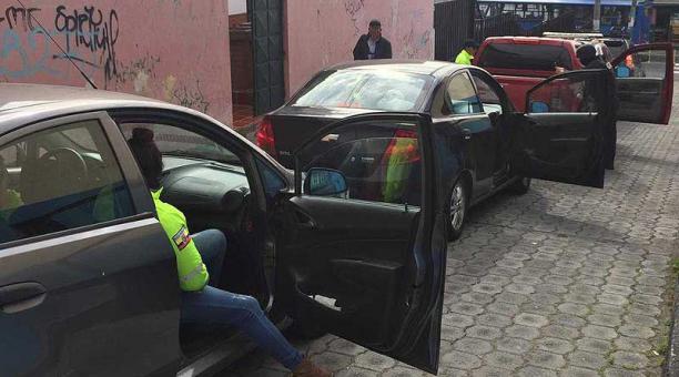 En el operativo, ocho personas fueron detenidas, en el barrio Quito Norte. Foto: Eduardo Terán / ÚN