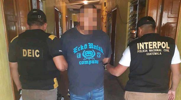 El hombre estaba prófugo desde el 2012, y utilizaba dos nombres. Foto: Twitter Policía de Guatemala