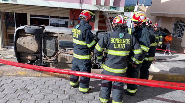 El domingo 23 d ejunio del 2019 ocurrió un accidente en la av. San José y 24 de Julio, sector Collaquí. Foto: Twitter Bomberos Quito