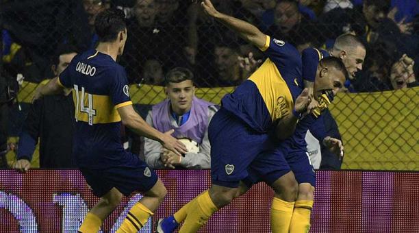 El festejo de los jugadores de Boca en el partido frente al Atlético Paranaense en su estadio. Foto: AFP