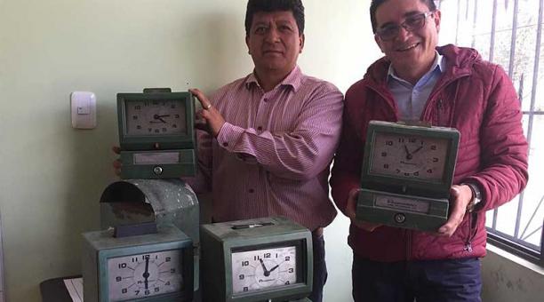 Estos eran los relojes en los que, antes, timbraban para consignar tiempos. Fotos: Betty Beltrán / ÚN