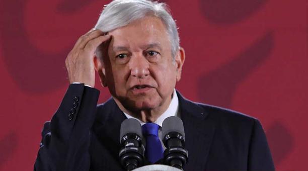 El presidente Andrés Manuel López Obrador, celebró la supuesta iniciativa de 'El Chapo' Guzmán de otorgar su riqueza a las comunidades indígenas de México. Foto: EFE