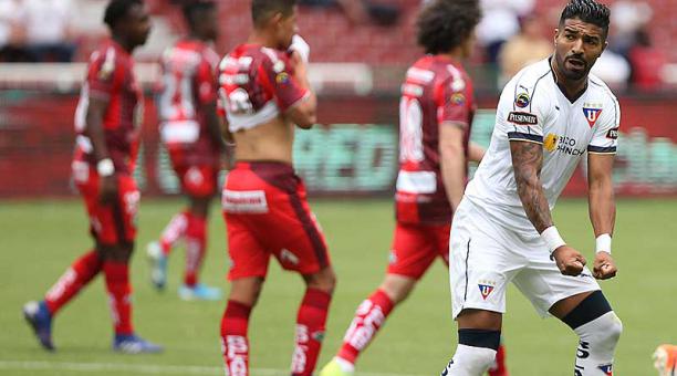 Rodrigo Aguirre festejando uno de los cuatro goles, ayer, 22 de septiembre del 2019. Foto: Julio Estrella / ÚN