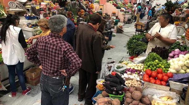 El mercado Iñaquito atendió hasta las 14:00 de este 7 de octubre del 2019. Foto: Patricio Terán / ÚN
