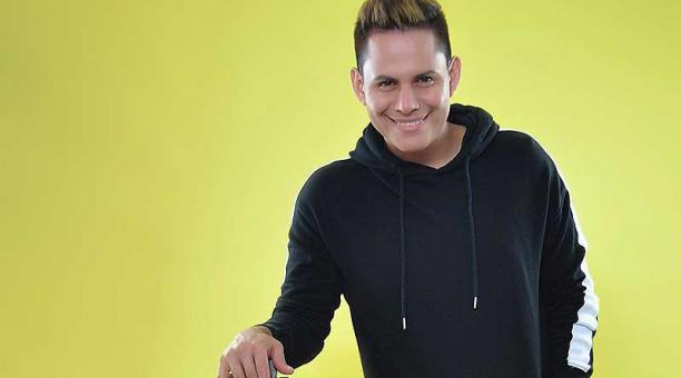 El cantante colombiano residente en Ecuador promociona el sencillo y el video oficial de Quién lo diría, en clave de salsa romántica. Foto: cortesía