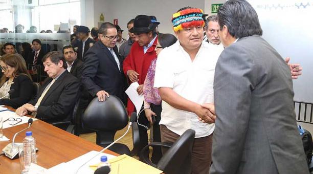 Leonidas Iza y Jaime Vargas, comparecieron ayer, 12 de noviembre del 2019, en la Asamblea. Foto: Diego Pallero / ÚN