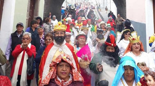 Los adultos mayores del CEAM de la zona patrimonial de Quito organizaron el pase del Niño, el viernes 20 de diciembre del 2019. Foto: cortesía Ceam Centro