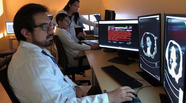 Con estos equipos de última tecnología, los técnicos pueden aportar más elementos de diagnóstico. Foto: Ana Guerrero / ÚN