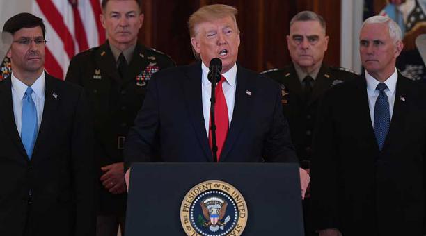 Donald Trump habló este 8 de enero del 2020 en una rueda de prensa sobre los ataques con misiles a una base militar de EE.UU. en Iraq. Foto: AFP