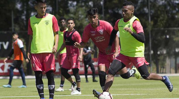 Un entrenamiento de Independiente en el complejo de Chillo Jijón. Foto: Twitter     Independiente del Valle