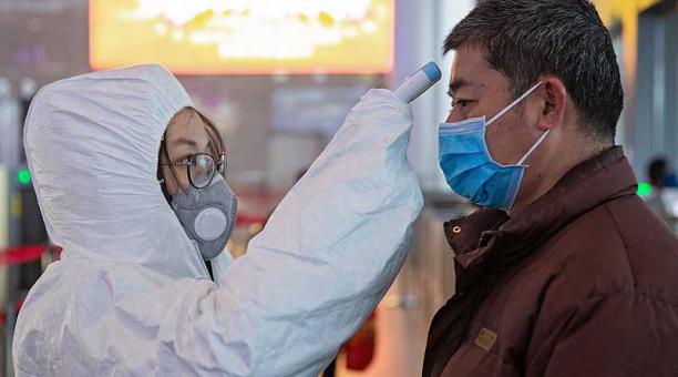 El coronavirus ha dejado hasta el momento, 81 muertos en China, y uno en Pekín. Foto: EFE