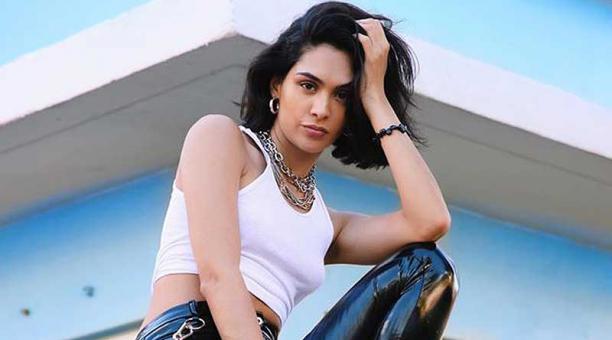 La artista venezolana presenta el tercer sencillo de su carrera, con un video muy colorido y al ritmo de latin pop. Foto: Facebook Alaya
