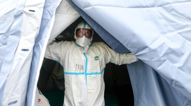 Las autoridades italianas cerraron toda la región del norte de Italia de Lombardía, hogar de unos 16 millones de personas, en un intento por detener la epidemia de coronavirus en curso en el país mediterráneo. Foto: EFE