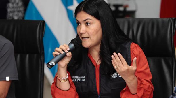 La ministra de Salud, Catalina Andramuño, confirmó la muerte de la primera paciente contagiada con covid-19 en Ecuador. Foto: Mario Faustos/ EL COMERCIO