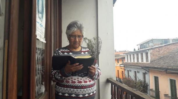 Beatriz Yupangui, en el barrio de La Loma, en el Centro, no deja de pedir por el fin de la epidemia
