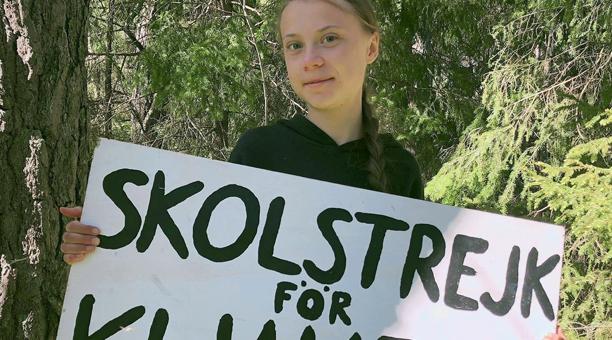 La joven activista sueca interpreta a una profeta en la canción Retrograde, que muestra un planeta devastado por el cambio climático. Foto: Pearl Jam