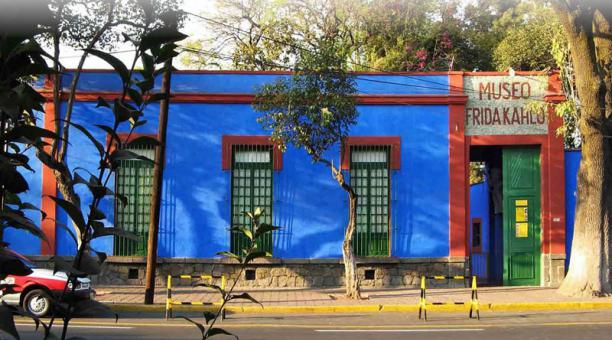 El hogar de Frida se hizo museo en 1958 y actualmente es uno de los centros culturales más visitados en la capital mexicana. Foto: Facebook Museo Frida Khalo