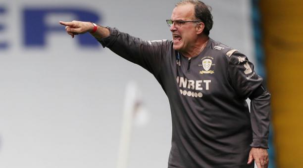 El entrenador Marcelo Bielsa en el partido Leeds United vs. Barnsley. Foto: Reuters