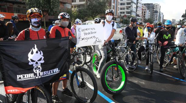 Ciclistas protestaron la semana pasada pidiendo mayor seguridad. Foto: Diego Pallero / ÚN