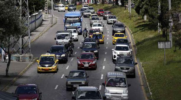 El nuevo horario de restricción vehicular rige desde este 21 de mayo del 2021. Foto: Patricio Terán / ÚN