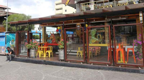 La zona de La Mariscal será uno de los sitios con bares que reabrirán. Foto: Vicente Costales / ÚN