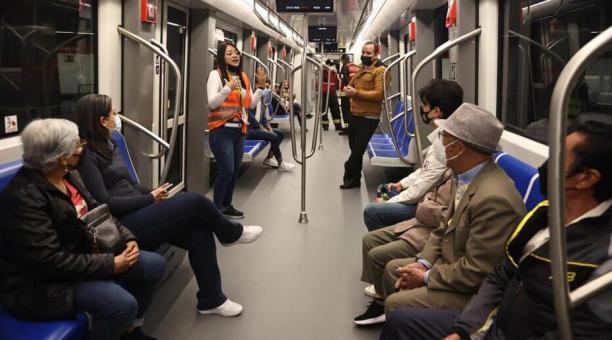 Desde el Metro de Quito informaron que para la ciudadanía en general, el servicio de viajes estaría disponible a partir de las 14:00 del lunes 23 de enero. Foto: Diego Pallero / ÚN