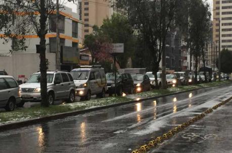 En la avenida 12 de octubre en el norte de Quito. Foto: Eduardo Terán / ÚN
