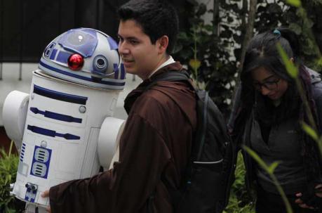En los patios de la Universidad San Francisco se organizo un evento temático de Star Wars. Foto: Galo Paguay / ÚN
