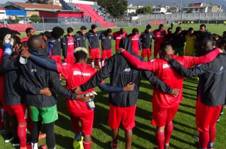 El Quito ha jugado amistosos de preparación. Este sábado 7 de marzo jugará ante Espoli, en Pusuquí. Fotos tomadas del Deportivo Quito