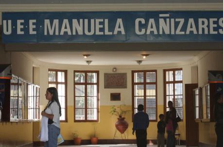 La prestigiosa Unidad Educativa Manuela Cañizares.