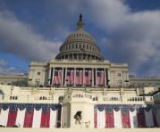 ista de la cúpula del Capitolio de los Estados Unidos preparada con banderas miércoles 18 de enero de 2017, para la investidura de Donald Trump como el presidente número 45 de Estados Unidos