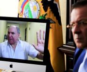 Abdalá dio una rueda de prensa, vía Skype, en la oficina de Luigi García. Foto: José Jácome / EFE