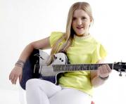 La artista, de 21 años, debuta en el mundo de la música con este sencillo. Foto: Pavel Calahorrano / ÚN