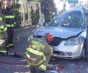 El accidente se produjo en el norte de Quito, en la avenida Eloy Alfaro y Capitán Ramón Borja. Foto: Cortesía Cuerpo de Bomberos de Quito