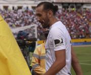 Hernán Barcos fue suspendido por cuatro fechas por expulsiòn, demora en salir del estadio y declaraciones sobre Omar Ponce. Foto: API