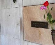 La tumba de Marilyn Monroe en el Pierce Brothers Westwood Village Memorial Park. Foto: EFE